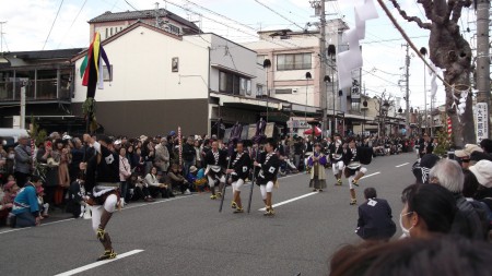 その後ろを白車熊・大車熊・富士形・蓬莱大鳥毛の諸道具が続いています。