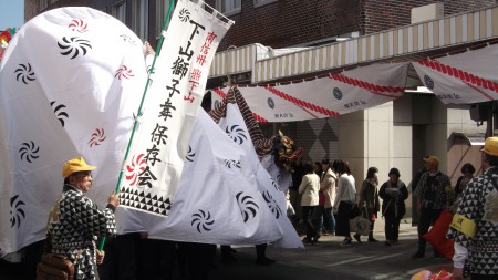 飯田市鼎下山区のお獅子です。